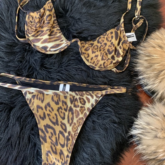 FASHION NOVA 2 PIECE BIKINI - Picture 3 of 7